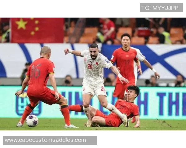 足球明星左腿受伤视频曝光球迷心痛不已引发广泛关注与讨论