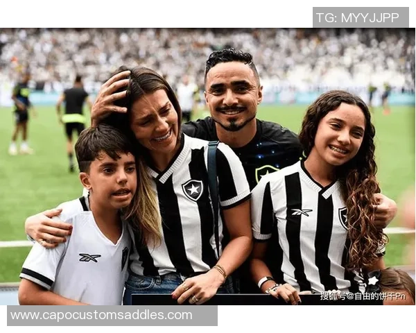 足球明星退役后选择何种职业道路与发展方向探讨