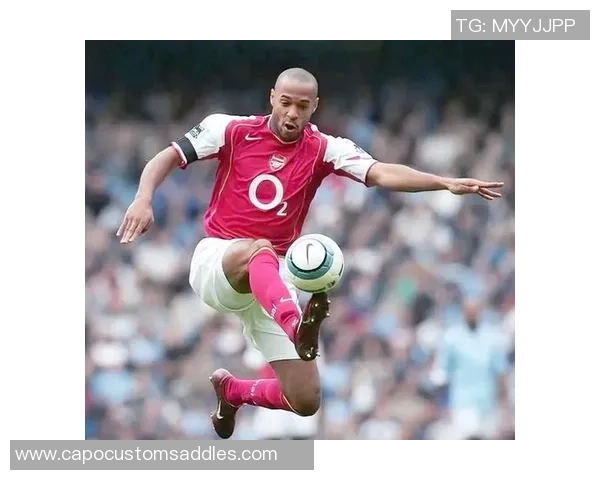 身弱却闪耀的足球明星如何在绿茵场上逆风翻盘的传奇故事